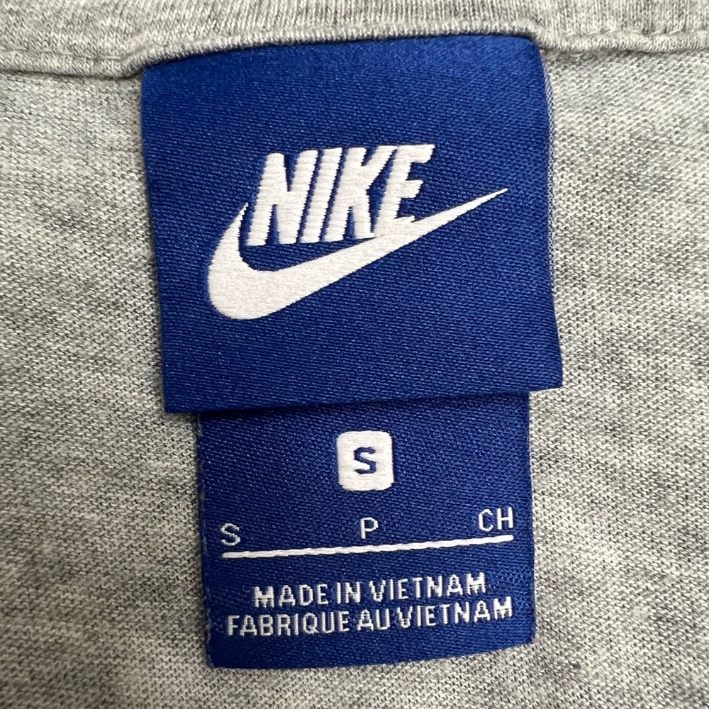 Nike Gray “Just Do It” Workout Tank Top - Picture 6 of 7
